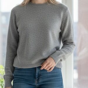 Quince Cashmere Women's Classic Gray Crew Neck Sweater